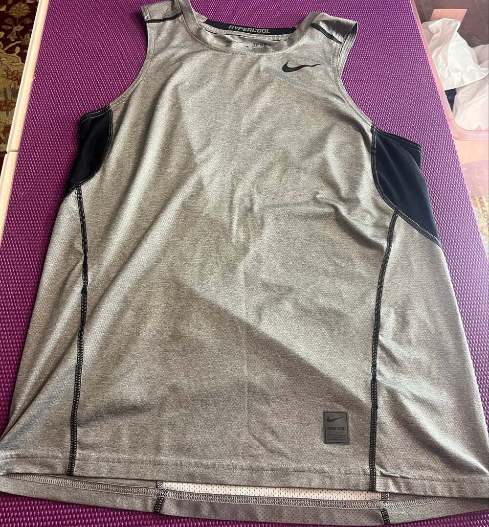 Nike Pro Combat Hypercool Fitted Sleeveless Tank Top